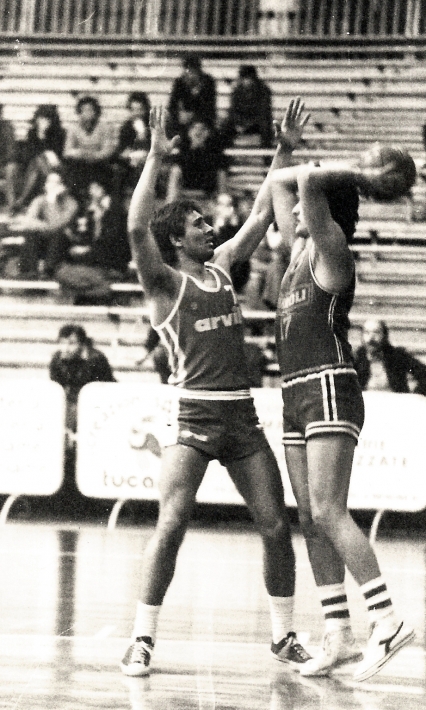 Polloni in maglia C.M.B. Avril contro Brescia nel campionato di serie B stagione 1977/78